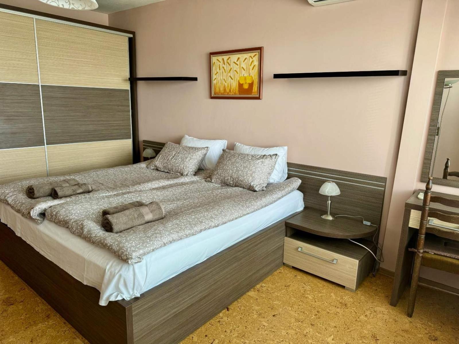 Kati Home Warna Exterior foto